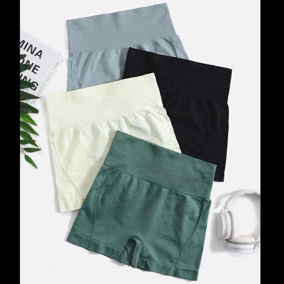 Gymshark Shorts 4 Pcs Seamless High Waisted Rib Spandex Gym Shorts